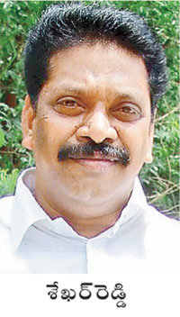 పోరాటాల ఖిల్లాలో హోరాహోరీ