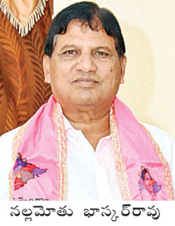 పోరాటాల ఖిల్లాలో హోరాహోరీ