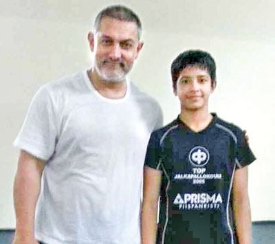వెలిగాయి.. మూడు తారలు
