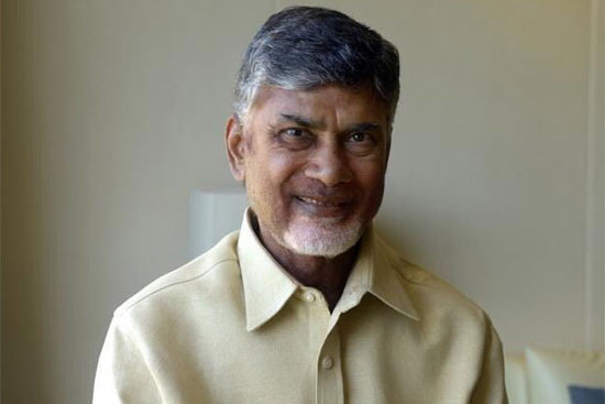 ‘డిప్లొమాటిక్‌ పాస్‌పోర్టు’ను అప్పగించిన చంద్రబాబు